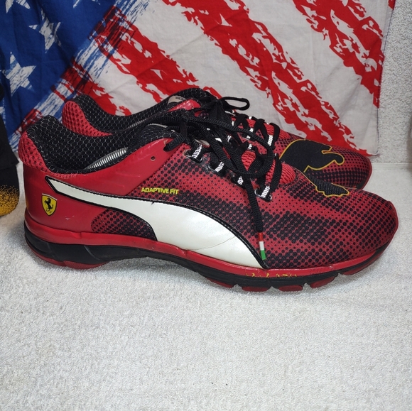 Athletic_Shoes